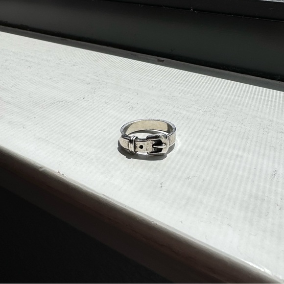 James avery RETIRED buckle ring - Picture 1 of 5